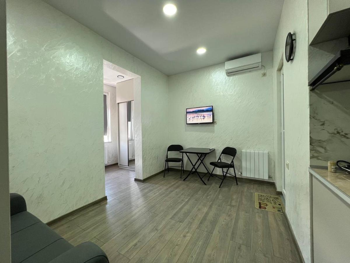 Sun And Moon Aparthotel Batumi Exterior photo